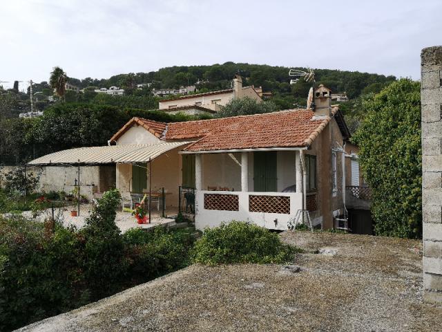 Extension d'une maison entre contemporain et historique à Vallauris