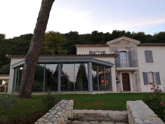 Extension et rénovation d'une villa en style Mas Provencal à Vallauris