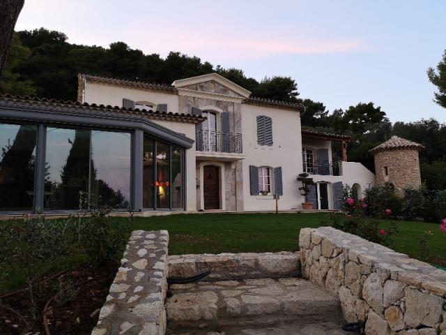 Extension et rénovation d'une villa en style Mas Provencal à Vallauris