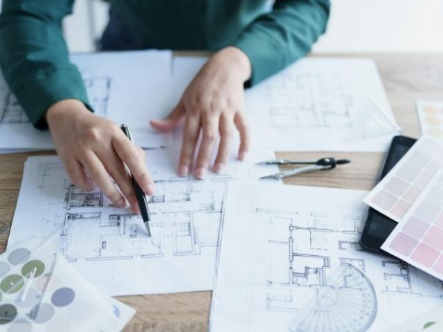 Construire avec l’aide d’un architecte : Étapes et avantages