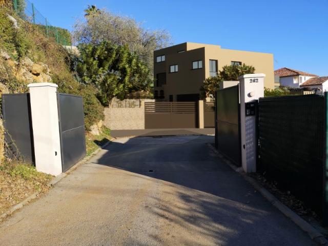 Villa contemporaine sur les hauteurs des collines de Vallauris avec vue mer