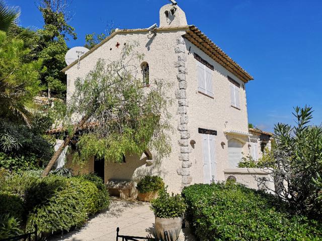 surelevation-et-modernisationd-une-villa-01